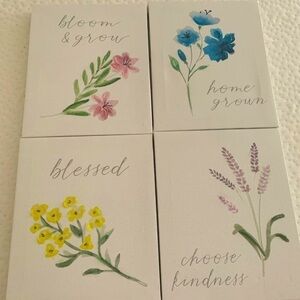 𝅺KIRKLAND’S four piece wall decor